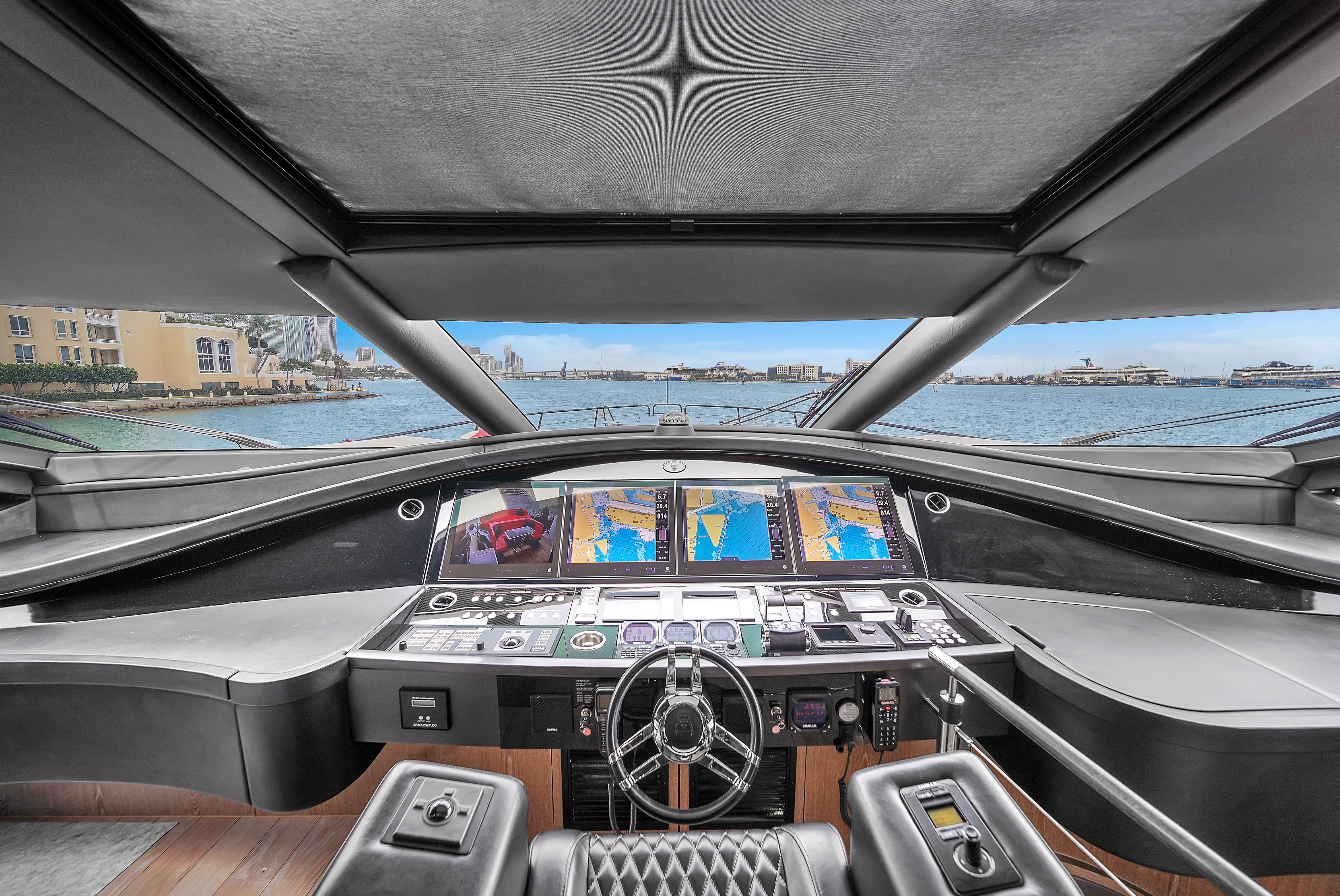 2014 Sunseeker 101 Sport Yacht