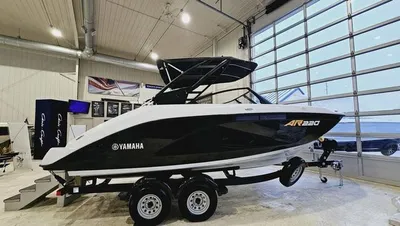 2024 Yamaha Boats AR220