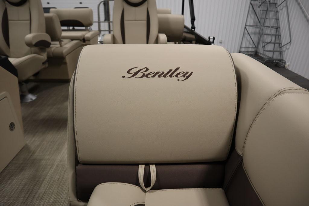 2024 Bentley Pontoons 220 QSB