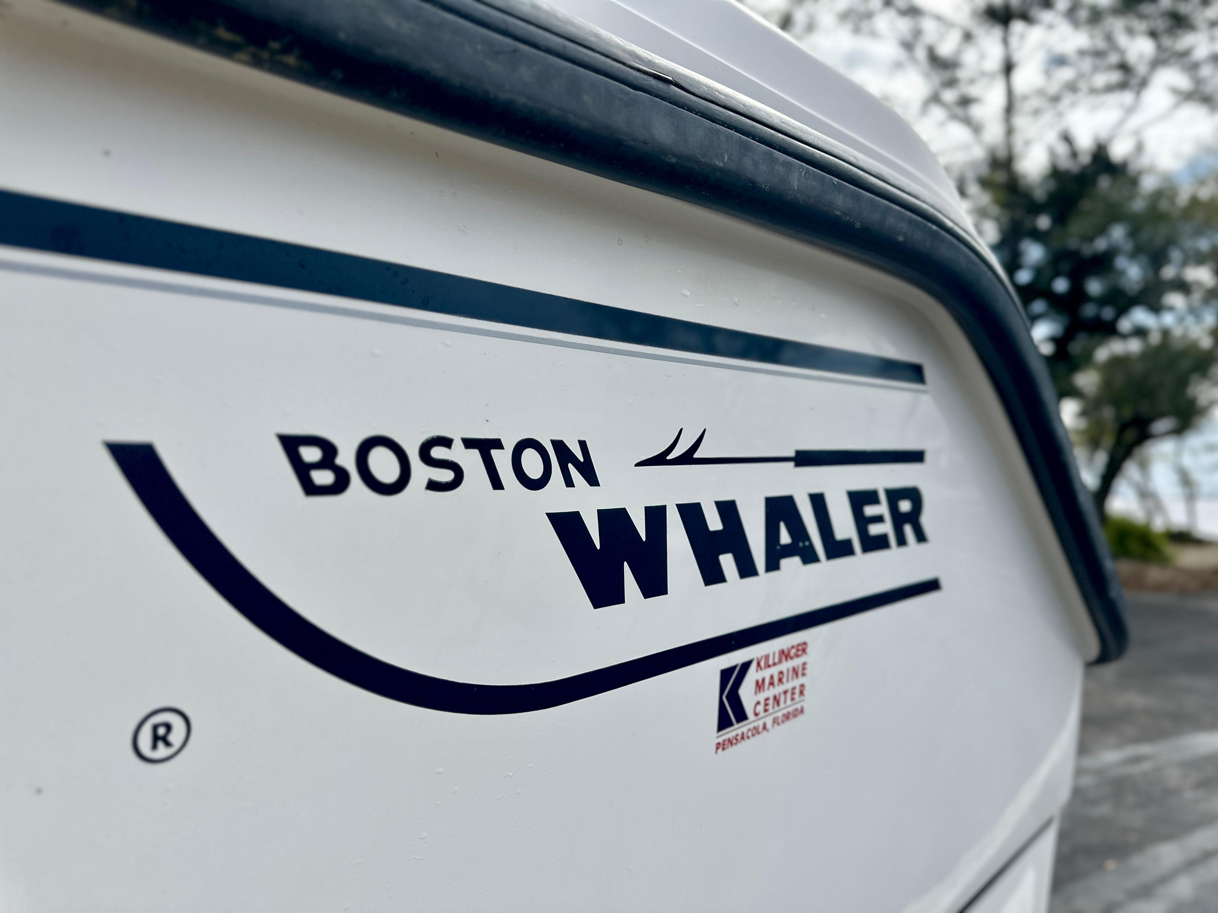 2000 Boston Whaler 26 Outrage