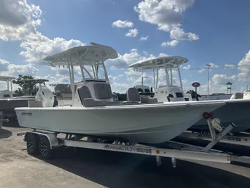 2024 Sea Pro 230 Bay