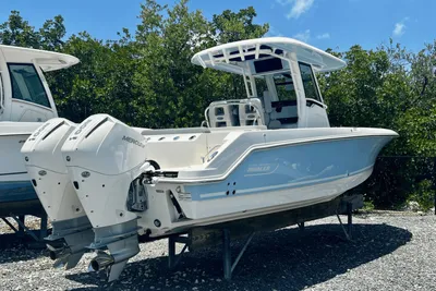 2024 Boston Whaler 250 Outrage