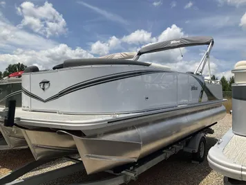 2024 Tahoe Pontoon Boats LTZ - 23 FT Versatile Rear Lounger