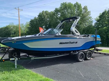 2024 MasterCraft XT24