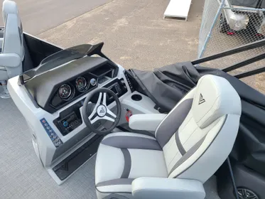 2024 Viaggio Lago X22F With A 140HP Suzuki Motor