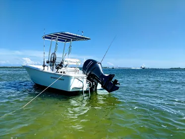 2017 Sportsman Island Reef 19 Center Console