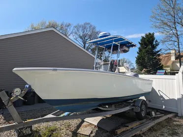 2017 Sportsman Island Reef 19 Center Console