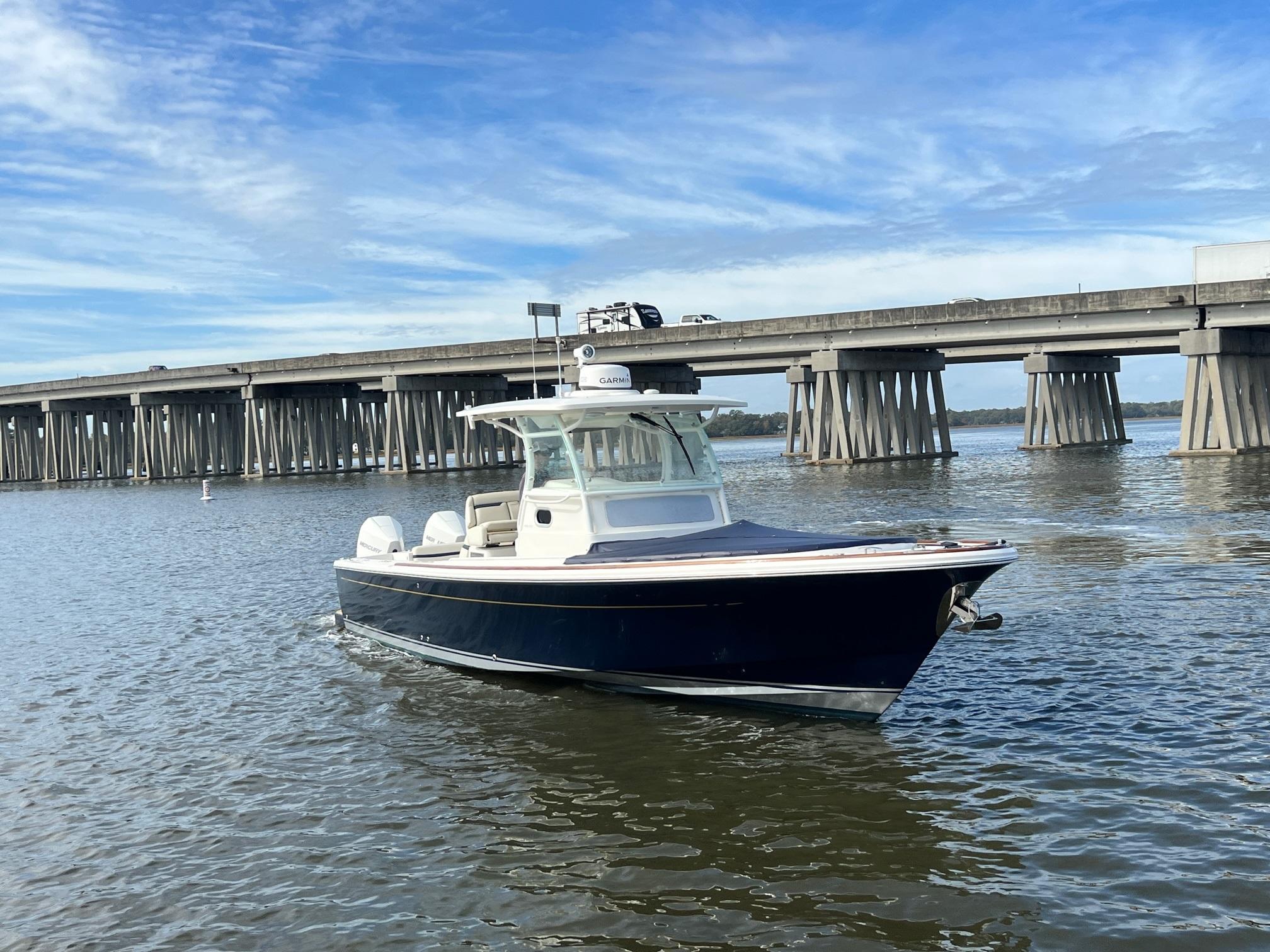 Used 2020 Hunt Yachts 32 Center Console, 29403 Charleston - Boat Trader