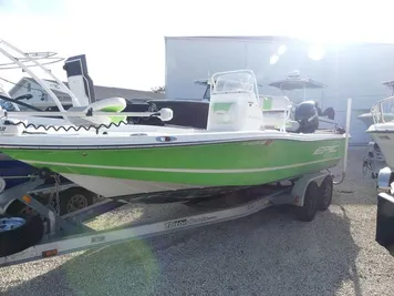 2015 Epic Boats 22SC