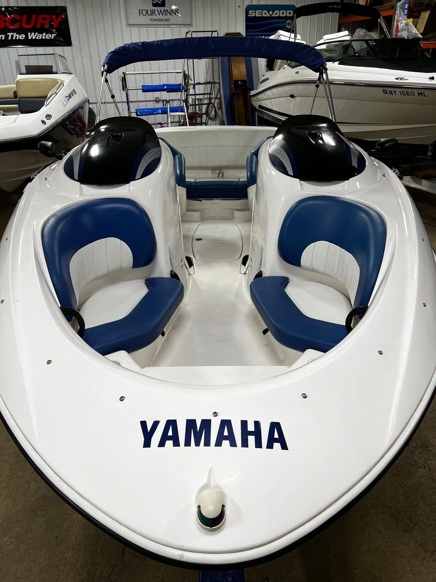 2004 Yamaha Boats LX 210