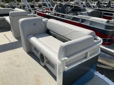 2024 Tahoe Pontoon Boats STX Cruise - 19 FT