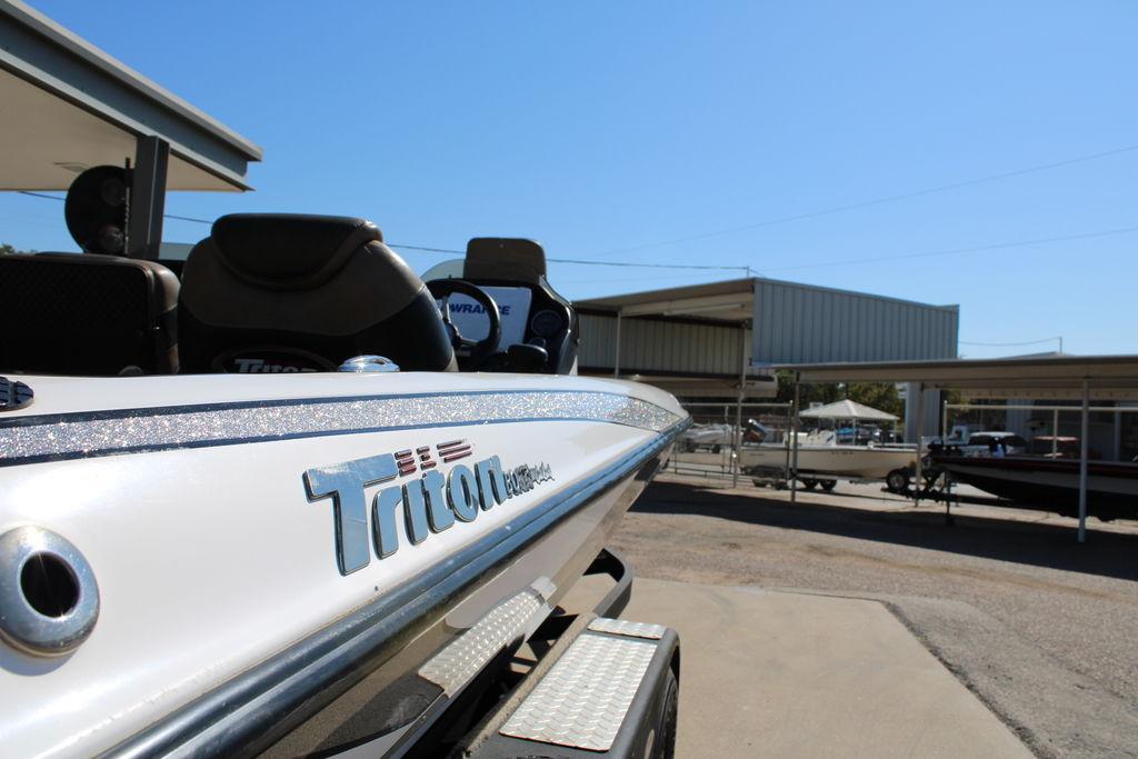 2013 Triton XS Series 21