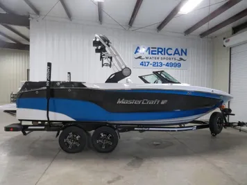 2023 MasterCraft XT23