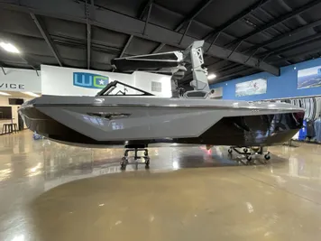 2023 Nautique S25