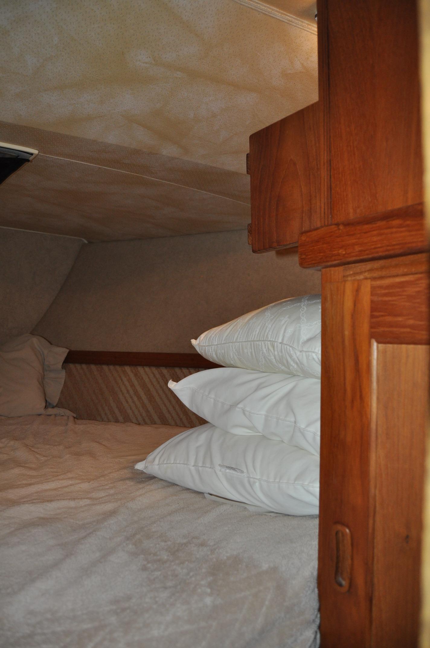 Forward Stateroom to Starboard