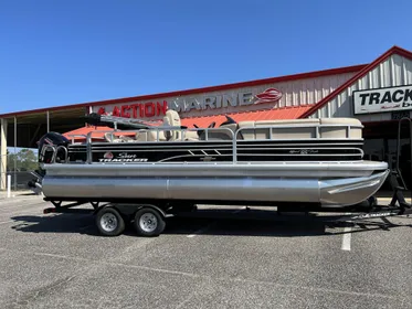 2023 Sun Tracker SportFish 22 DLX