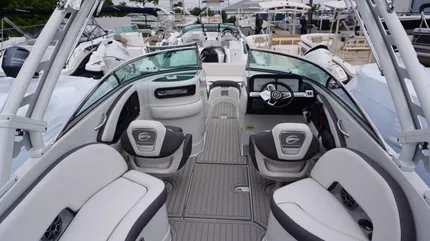 2024 Crownline 260 XS