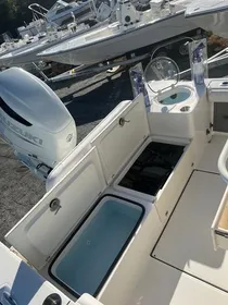 2023 Sea Born LX24 Center Console LE