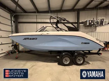 2024 Yamaha Boats AR220