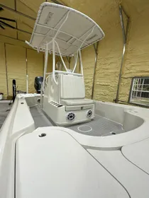 2014 Yellowfin 24 Bay