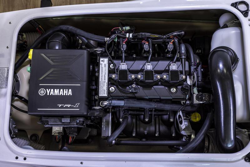 2024 Yamaha WaveRunner Superjet®