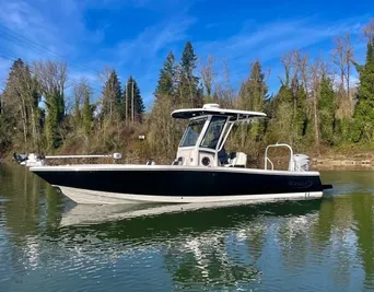 2023 Robalo 266 Cayman