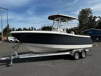 2023 Robalo R230