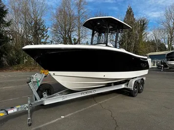 2023 Robalo R230