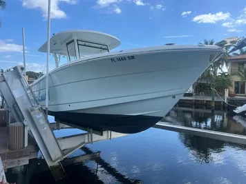 2018 Robalo R302