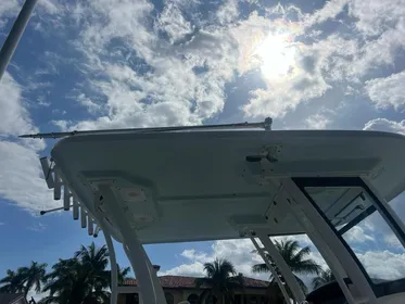 2018 Robalo R302