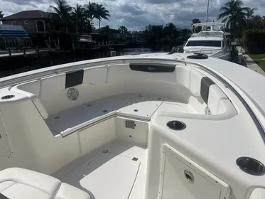 2018 Robalo R302