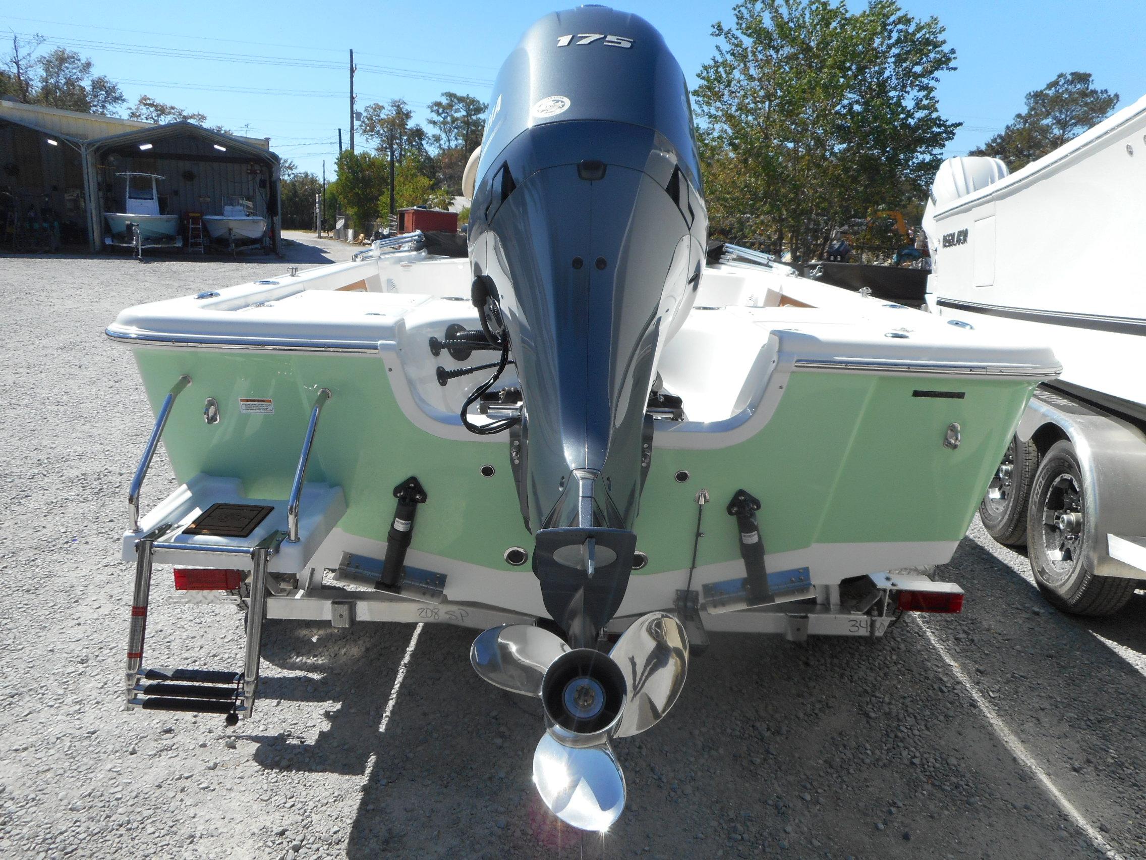 2023 Sea Pro 208 DLX Bay