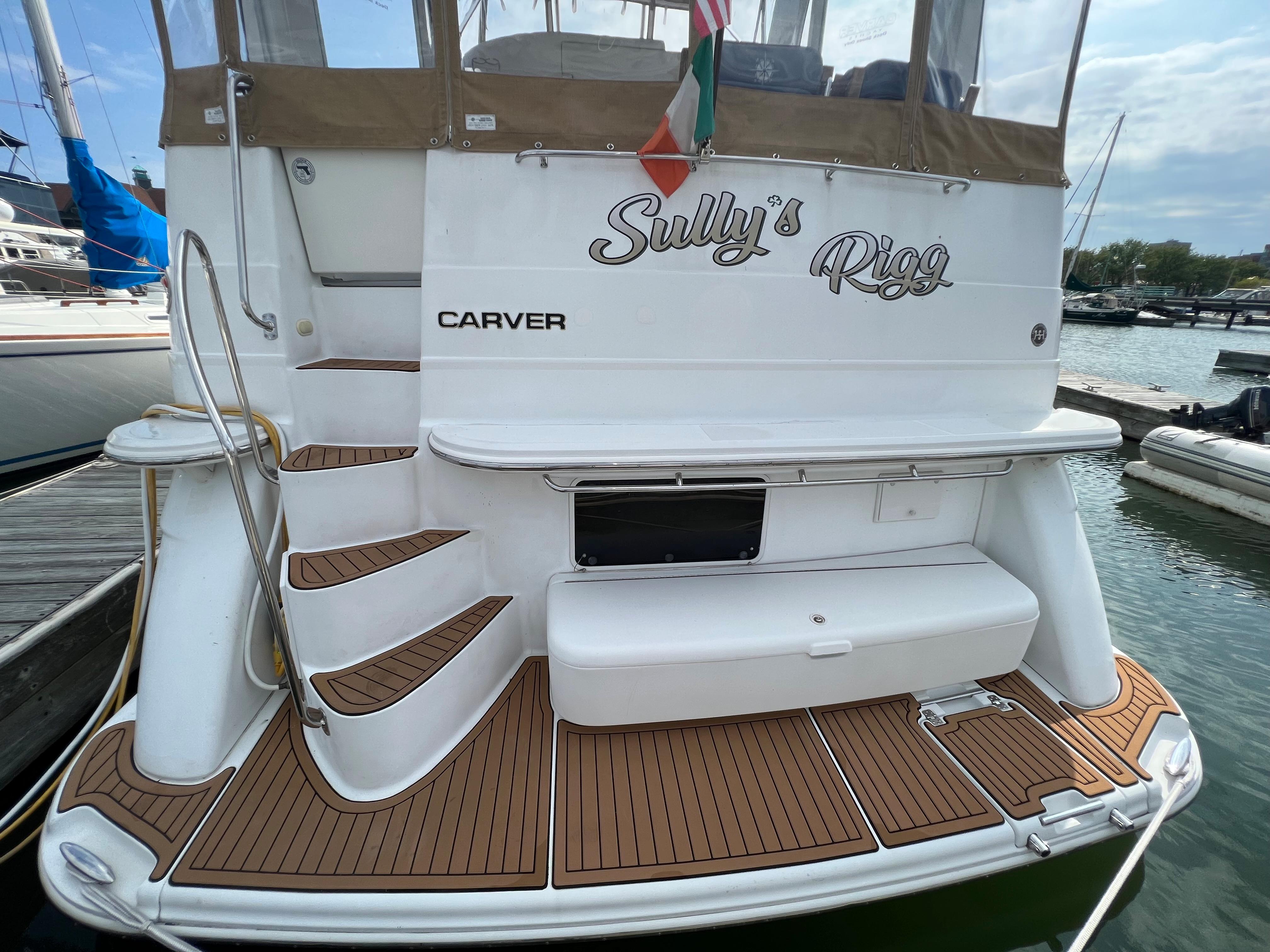 2000 Carver 396 Motor Yacht