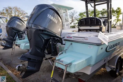 2023 Robalo 246 Cayman