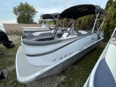 2023 Tahoe Pontoon LTZ Rear Fish