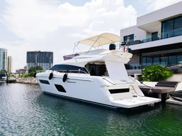 2019 Ferretti Yachts 550