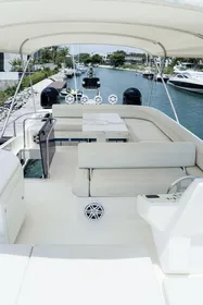 2019 Ferretti Yachts 550