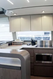 2019 Ferretti Yachts 550