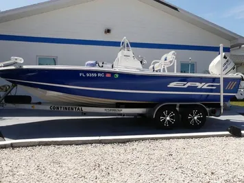 2016 Epic Boats 22SC