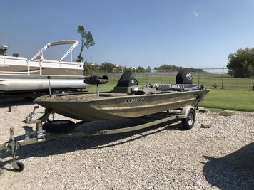 Explore Tracker Grizzly 2072 Center Console Boats For Sale - Boat Trader