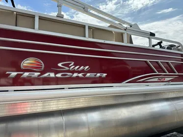 2023 Sun Tracker PARTY BARGE® 22 RF XP3