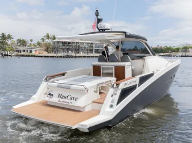 2011 Azimut Atlantis 38