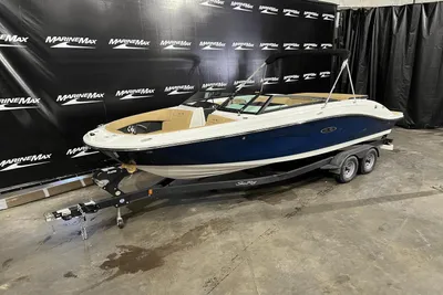 2024 Sea Ray SPX 230