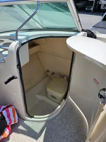 2003 Sea Ray 220 Sundeck