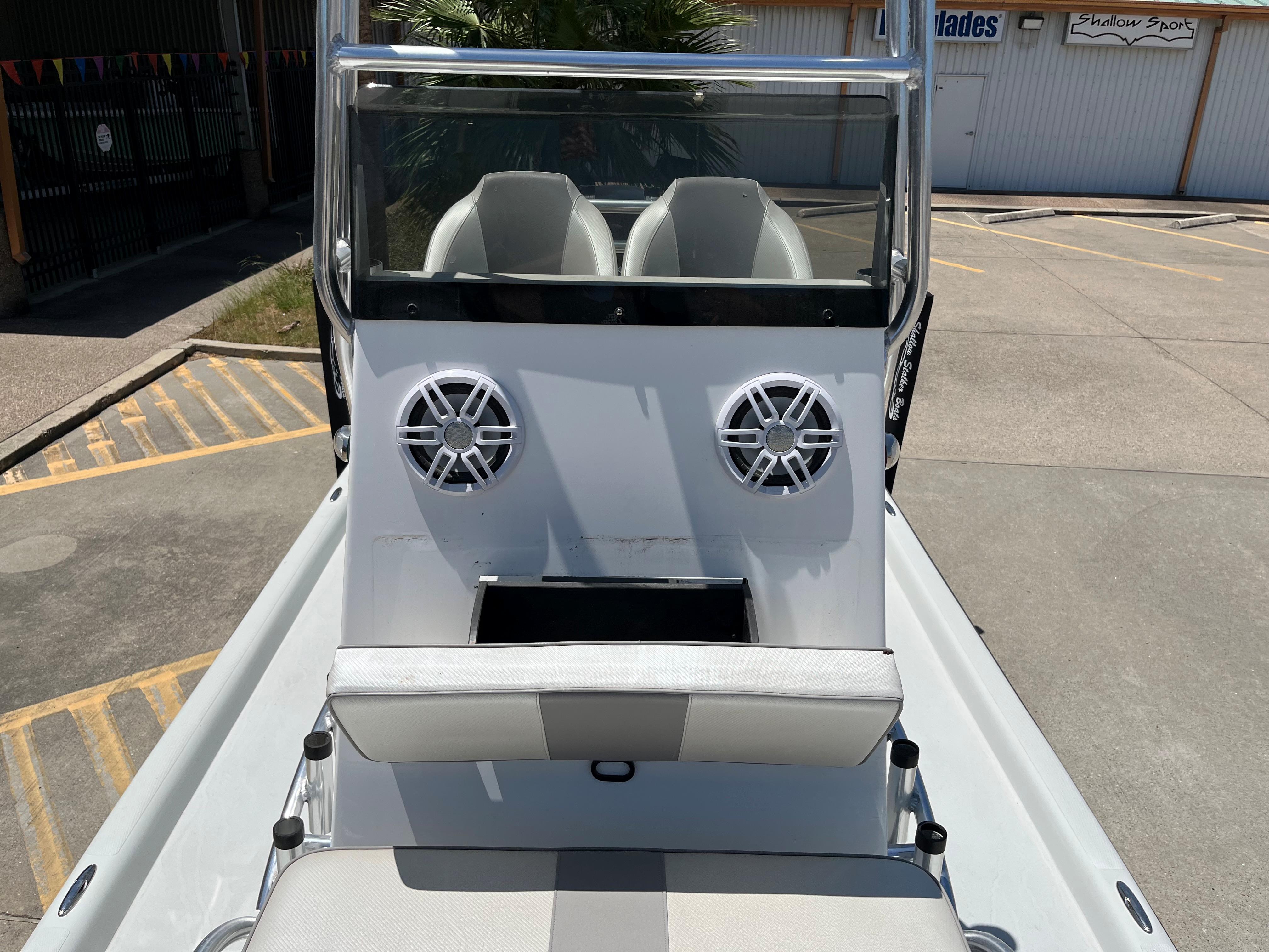 2023 Shallow Stalker Boats 20 RC Deluxe