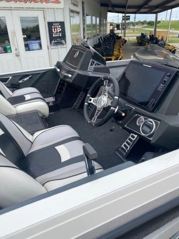 2019 White River Marine Z520L