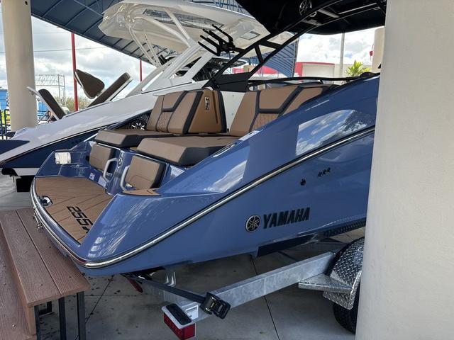 2024 Yamaha Boats 255XD