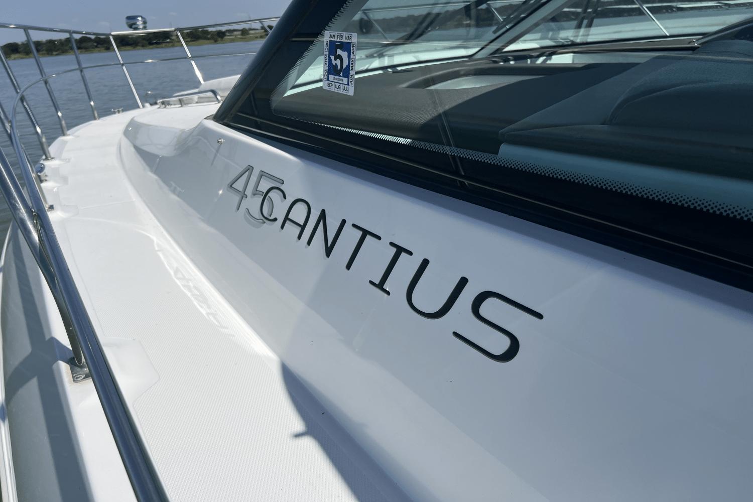 2018 Cruisers Yachts 45 Cantius