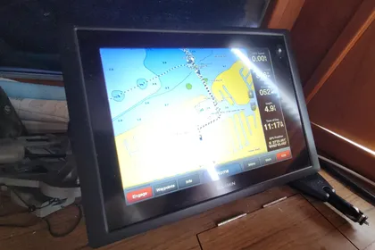 Lower Helm Station Garmin Electrioncs