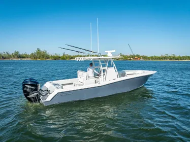 2019 Invincible 33 Open Fisherman Center Console